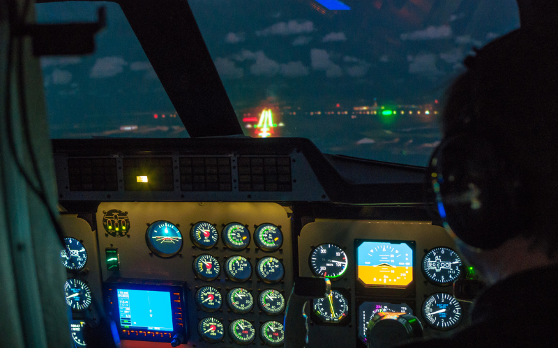 Let v simulátoru letadla L410