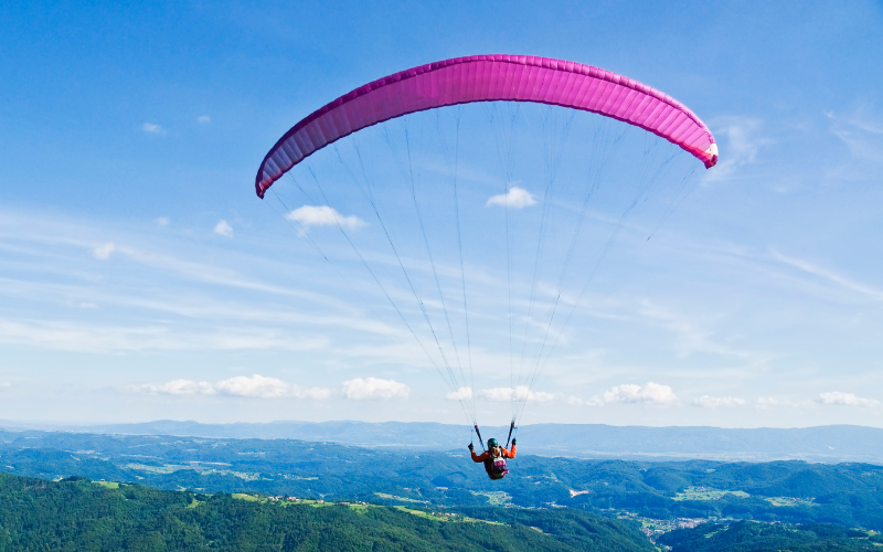 Vyhlídkový tandemový paragliding Beskydy - letiště Ostrava Mošnov